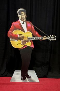 Picture of Cutout Jazz Band Guitar Player 
