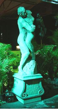 Picture of Statue Man Woman 