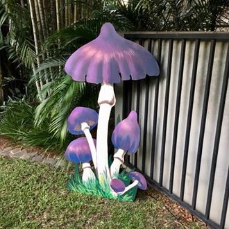 Picture of Cutout Toadstool Mushroom 3 - 1.5m H - purple
