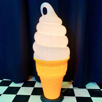 Picture of Ice cream cone  light- vintage japanese advertising 