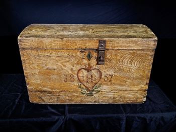 Picture of Wooden Chest (Large)